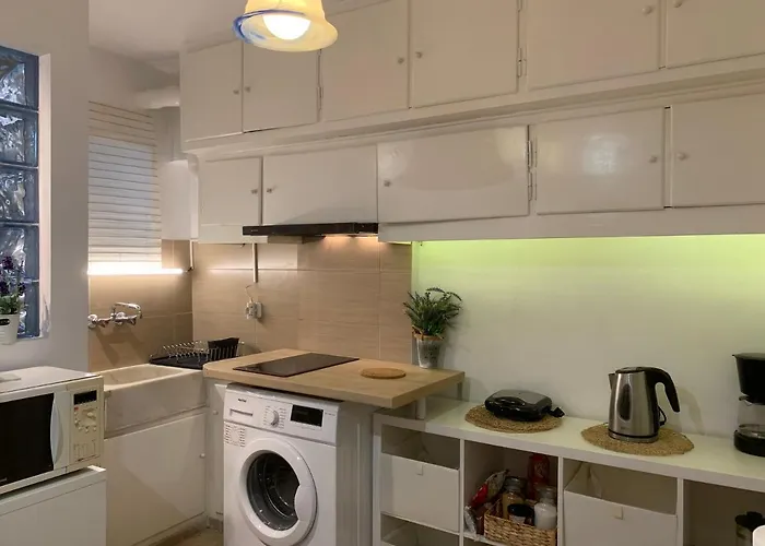 Chic Urban Living: Apartment In Acropolis-Koukaki